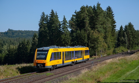 1648 705