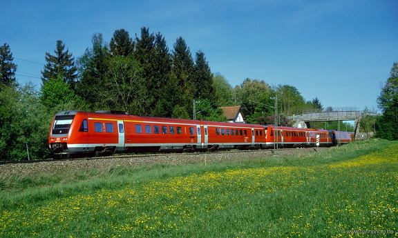 612 073