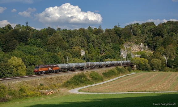 185 599