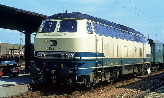 218 471