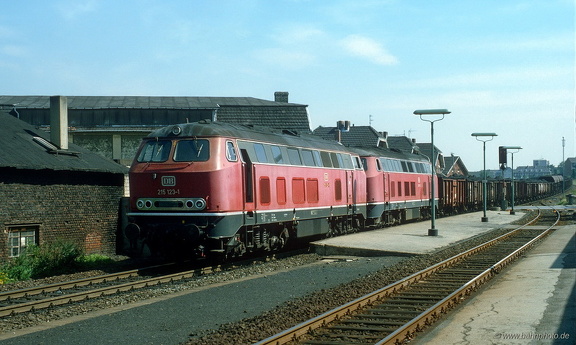 215 123