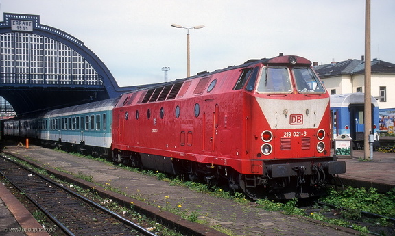 219 021