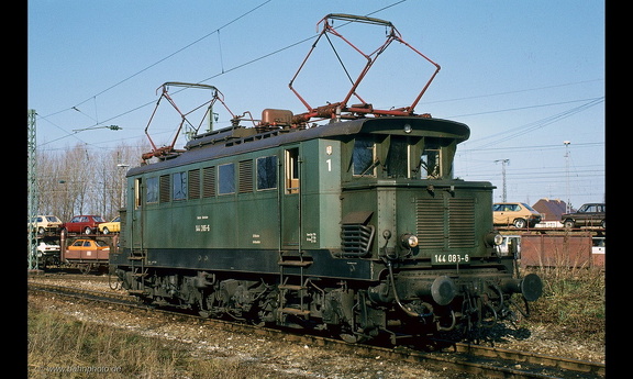 144 086
