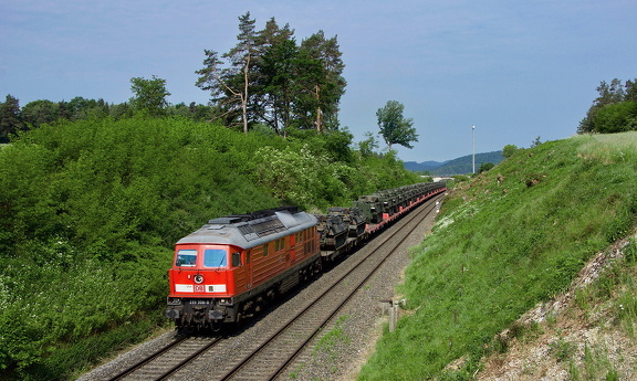 232 306