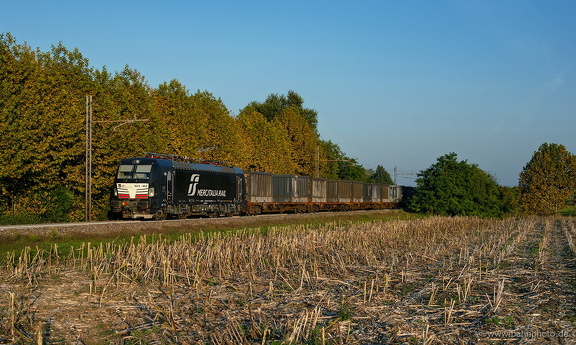 193 652