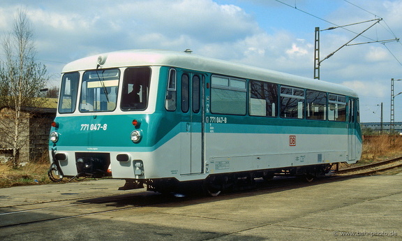 771 047