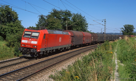 185 051