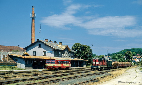 810 382