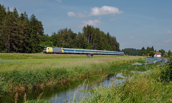 223 007