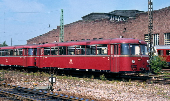 795 477