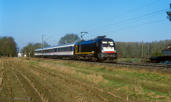 182 505